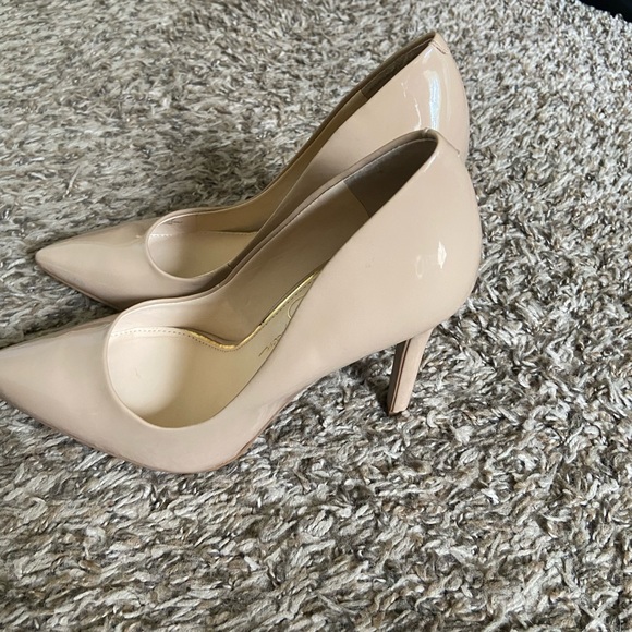 Jessica Simpson Nude Calexico Heels - Picture 2 of 4